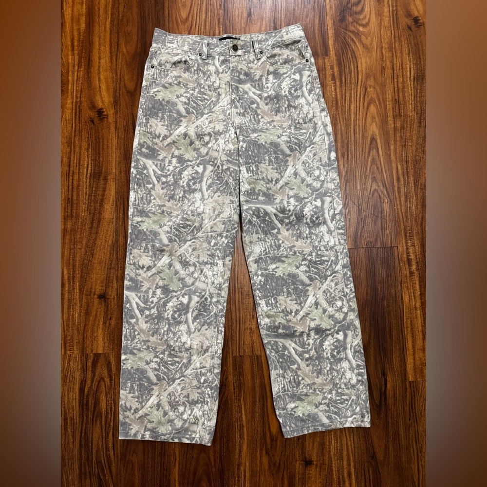 Tilly's Green Camouflage Cargo Pants